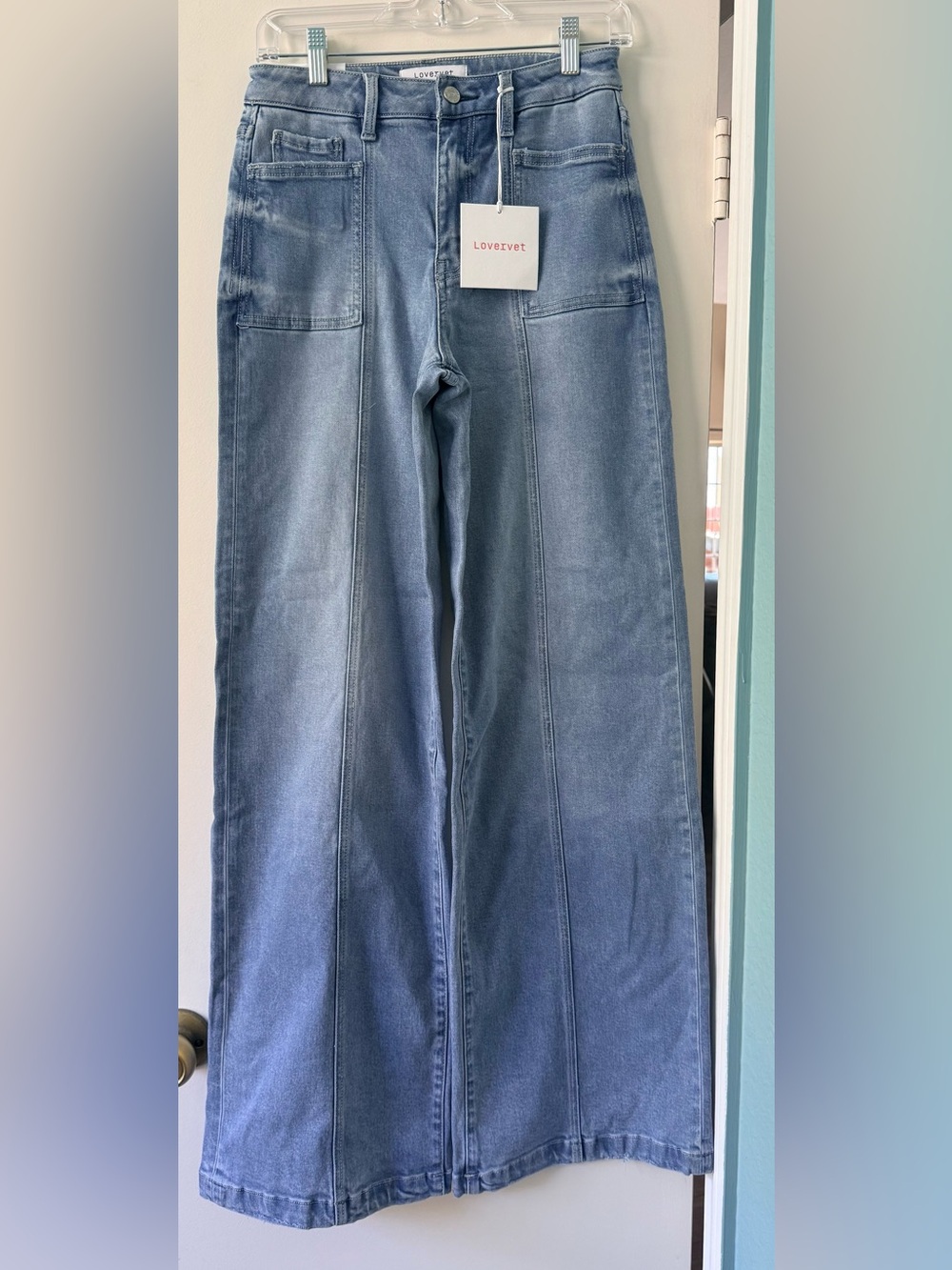 LOVERVET High Rise Wide-Leg Jeans with Middle Seam Front